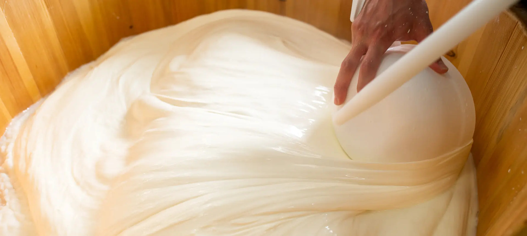 Perché alcuni mischiano latte di bufala e vaccino (e perché noi non lo facciamo)